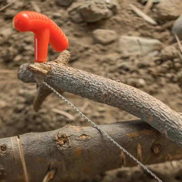 Portable stainless steel wire saw with finger grip