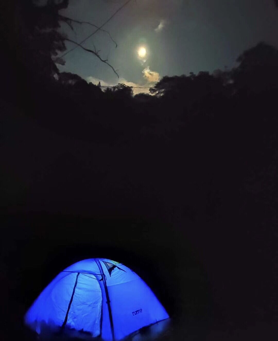 Waterproof Double Layer 2 Person Tent - Ultra-Resistant Aluminum Poles