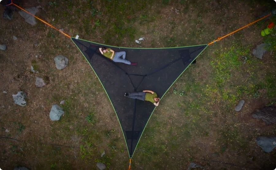 3-Point Triangular Multi-Person Hammock Innovative Design